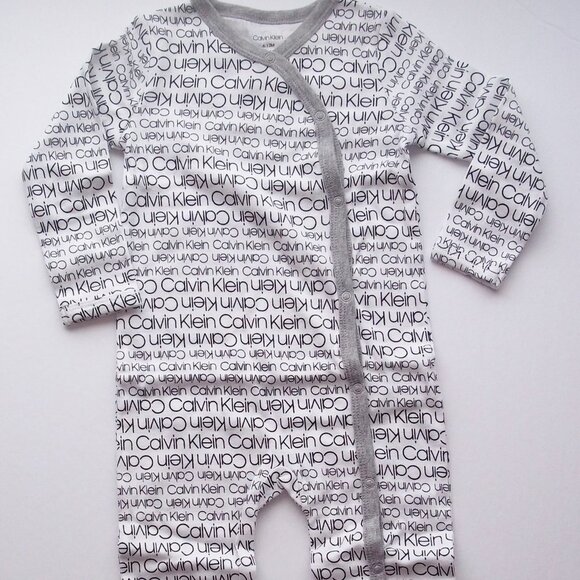 Calvin Klein Unisex 4 Pc Boxed Layette Set 6-12 M - Picture 7 of 9